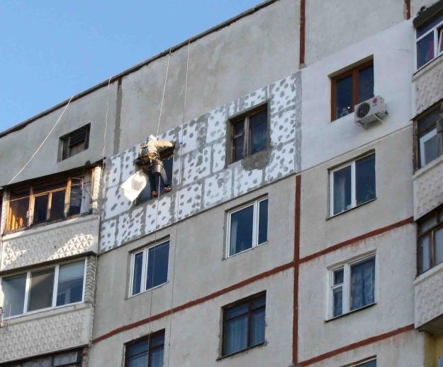 Утеплять можно как пенопластом, так и минватой. Фото: kharkov.olx.com.ua
