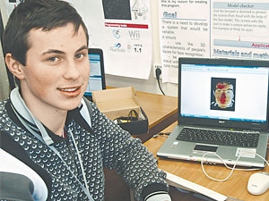 Львовянин Роман Коций своей биометрической системой для начала оборудует свою комнату. Фото "КП".