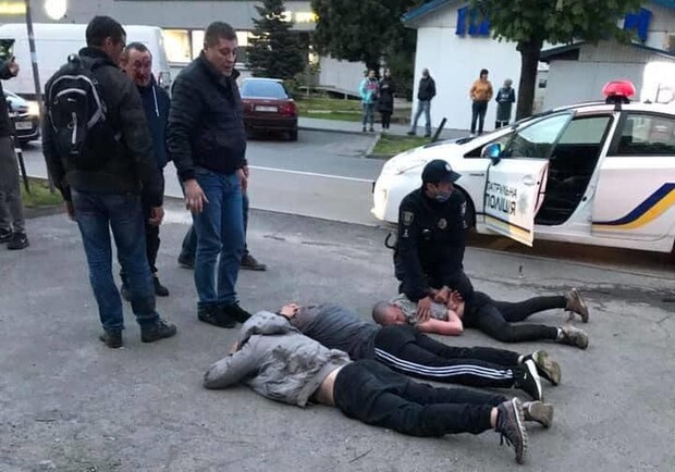 Масова бійка у Львові: фото і чому виник конфлікт. Фото: Варта 1.