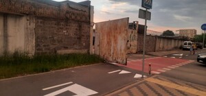 Исправились: на Нивках убрали ворота, которые мешали велосипедистам