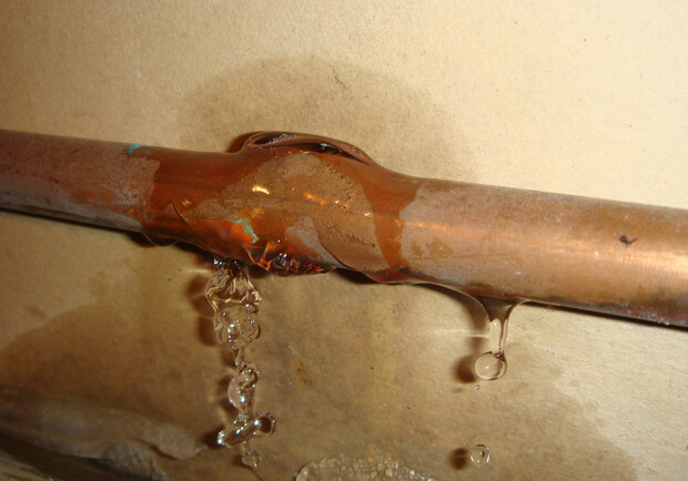 Варианты выведения канализационной трубы из частного дома для различных типов фундамента