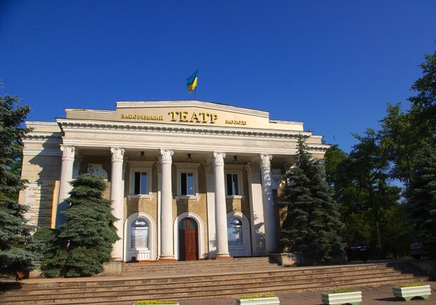 В Запорожье умерла сотрудница ТЮЗа, у которой был коронавирус / фото: inform.zp.ua