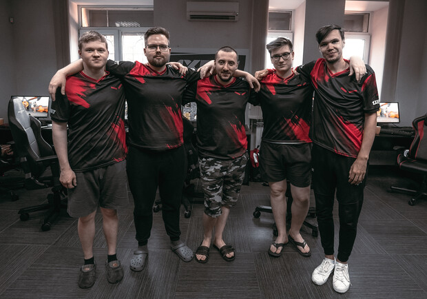 Команда HellRaisers открыла секреты киборспорта. Фото: Владимир Латышенко