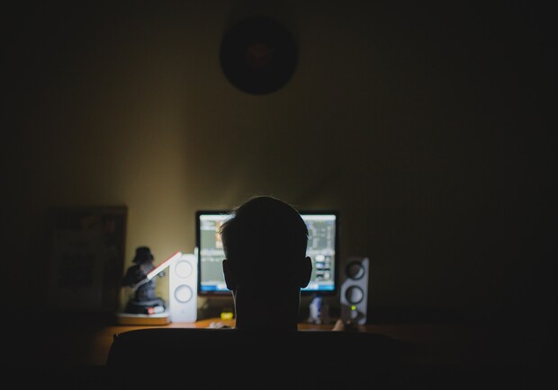 Киберпанк какой-то: в Киеве украли дом с помощью вируса - фото