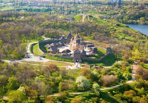 30 лет поисков: на Хортице нашли древний казацкий тайник. Фото: ukrtour.pro