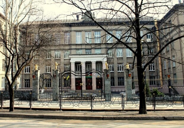 В Запорожье на уроке школьник пережил клиническую смерть. Фото: Алик Лобчук