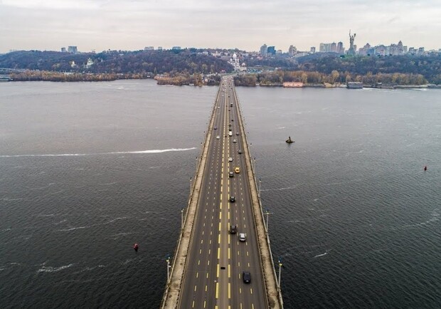 Что сделают на мосту Патона во время рестарации. Фото: КиевВласть.