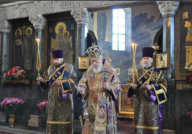 Пасхальная ночь - время когда все верующие идут ночью в храмы. Фото с сайта orthodoxy.org.ua
