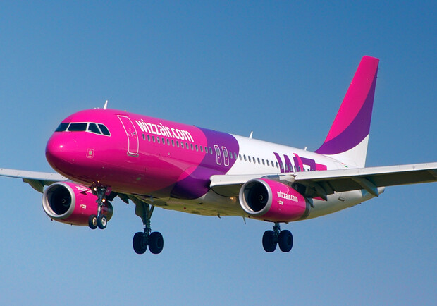 Рейс Wizz Air "Киев-Таллин" летит в обход Беларуси: что произошло. Фото: Экономическая правда.