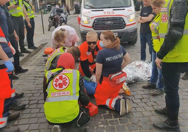 Під час Львівського півмарафону у ще одного бігуна зупинилось серце. Фото: Львівська міська рада (умовне)