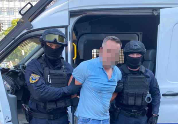 Далеко уехал: в Киеве поймали иностранца, который сбежал от конвоя из суда Харькова - фото