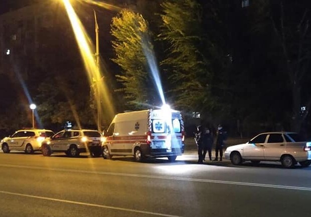 Патрулировал город: на пешеходном переходе сбили военнослужащего - фото: ГУ НП