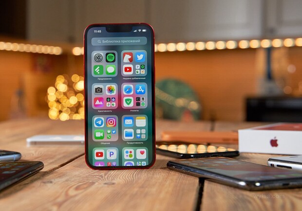 Через аэропорт "Запорожье" пылись незаконно ввезти технику Apple. Фото: Wylsacom