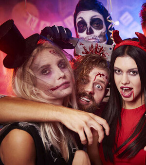 Карнавал на каяках, вампирская вечеринка и охота на зомби: где отметить Хэллоуин в Днепре