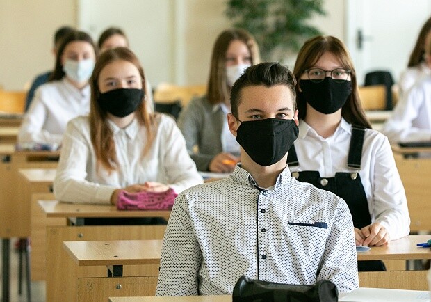 В Запорожье увеличилось количество школ с полностью вакцинированным персоналом. || Фото: objectiv.tv