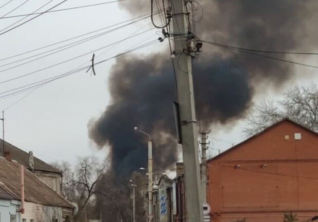 В районе автовокзала в Запорожье сильное задымление. || Фото: vmestezp.org