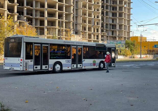 В Запорожье утвердили новый автобусный маршрут с Правого берега. || Фото: Vgorode