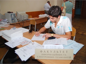 Распечатывать оценки по тестированию абитуриенты будут сами.
Фото kp.ua.