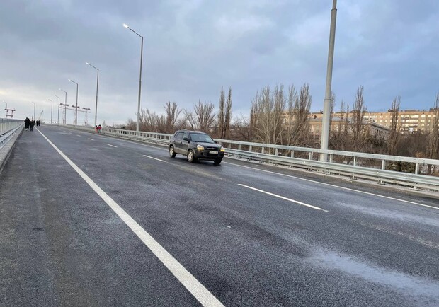 Как жителям Запорожья ездить по новым мостам. || Фото: zp.vgorode.ua
