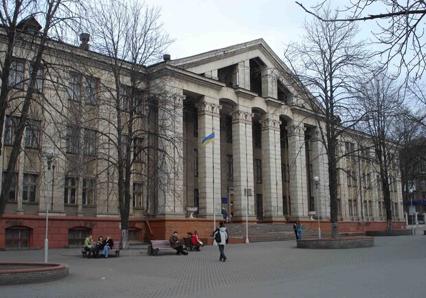 В Запорожье "заминировали" электротехнический колледж, школы и детсады. || Фото: kursoviks.com.ua