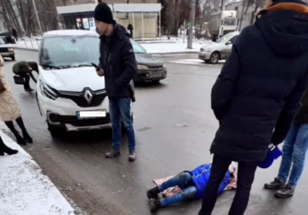 В Запорожье автомобиль сбил 17-летнюю девушку - || фото: instagram.com/eto_zp
