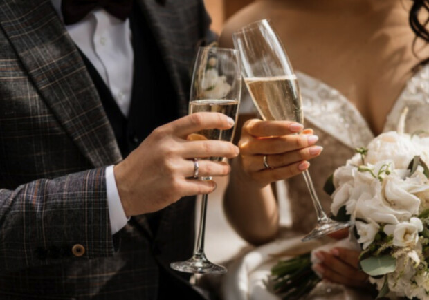 Как будет работать Центральный ЗАГС в Запорожье 14 февраля || - фото freepik.com