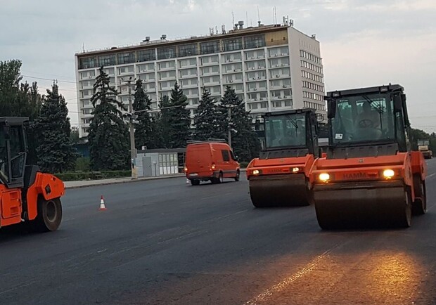 В Запорожье начали ремонтировать дороги на проблемных улицах. || Фото: facebook.com/dib.zp.ua