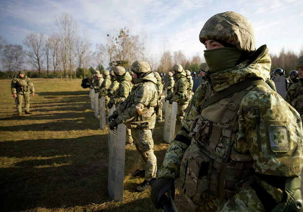 В ВР появился законопроект о военном положении на Донбассе и закрытии границ. || Фото: sq.com.ua