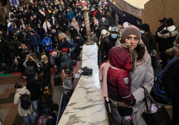 Как беженцы выбираются в Европу. Репортаж с Киевского вокзала. || Фото: ERIN TRIEB/BLOOMBERG