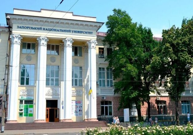 В ЗНУ возобновляют обучение: что будет со студентами, которые пока не могут учиться || - фото: facebook.com Микола Фролов