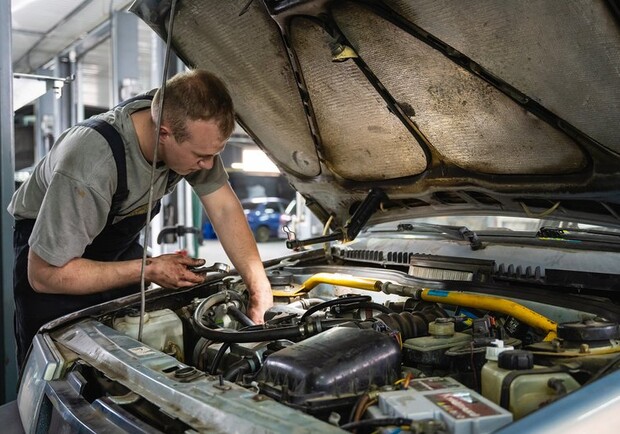 В Днепре сеть СТО бесплатно ремонтирует автомобили, на которых ...