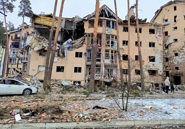 Для разбора завалов в Ирпене нужна техника и добровольцы. || Фото: antikor.com.ua