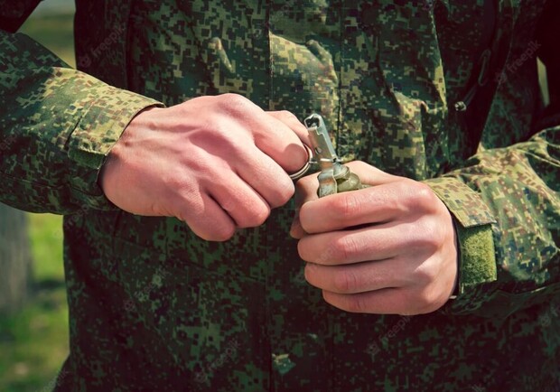 На Запоріжжі знайшли окупанта, в якого кинув гранату його ж командир. || Фото: freepik.com