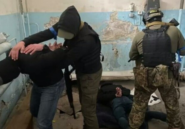 СБУ задержала диверсантов, которые планировали сбить пассажирский самолет - фото: СБУ