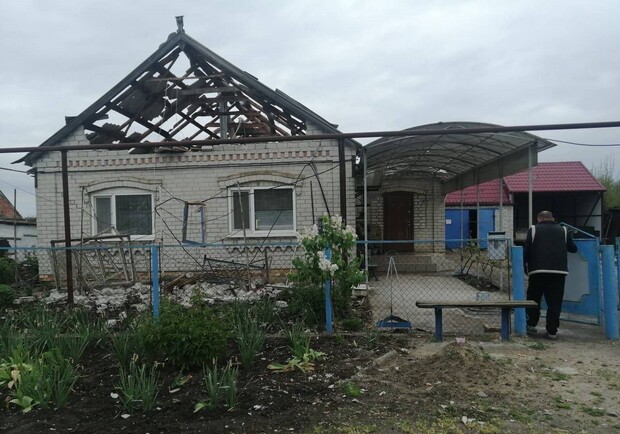 Зруйновані дахи та вибиті вікна: окупанти обстріляли Гуляйполе - || фото: t.me/zoda_gov_ua