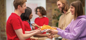 Как узаконить волонтерство во время войны