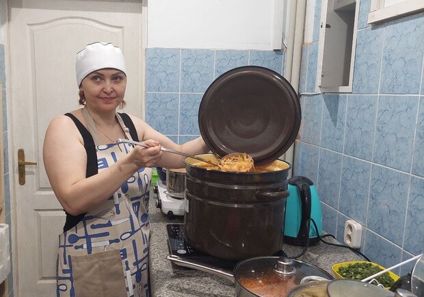 Переселенці зі Слов'янська відкрили у Львові безкоштовну їдальню. || Фото: suspilne.media.