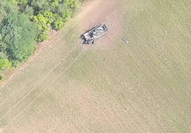 Украинские защитники уничтожили вражескую БМП в Запорожской области. || Фото: t.me/bochkala_war