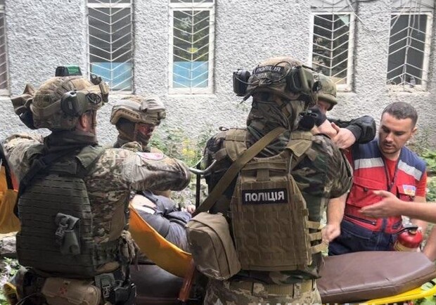 На Виноградаре киевлянин взорвал гранату в квартире. || Фото: полиция Киева