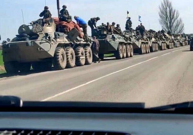 Российские захватчики активно опрокидывают военную технику в Бердянск. || Иллюстративное фото: slovoidilo.ua