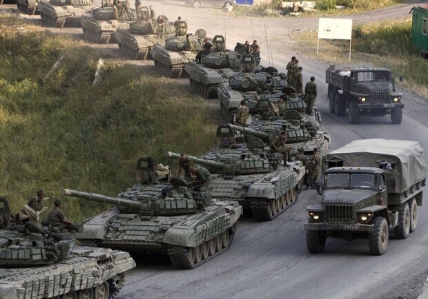 У бік Запорізької області рухається техніка військових РФ. || Фото: apnews.com
