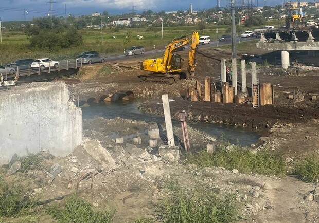 Чем всю жизнь таскать ребенка на спине через реку лучше один раз научить его плавать