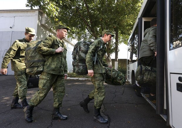 Оккупанты планируют "мобилизовать" в Мелитополе 3000 мужчин - || фото: Associated Press