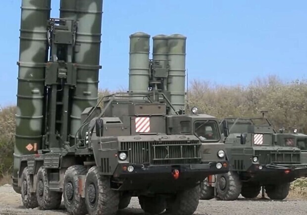 Українські військові в районі Токмака знищили 6 ворожих ЗРК С-300. || Ілюстративне фото: slovodel.com