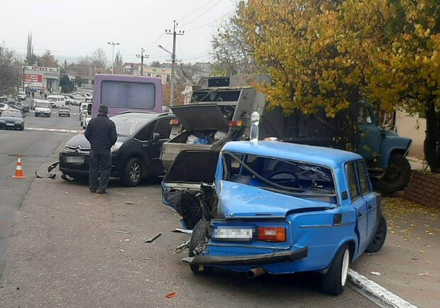 Светлана Ходченкова показала откровенный танец у шеста