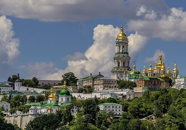 Відео з піснями про Росію у Києво-Печерській лаврі виявилося фейком. || Фото: Wikipedia