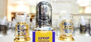 УЗ обновила меню чая и кофе и возвращает в поезда подстаканники