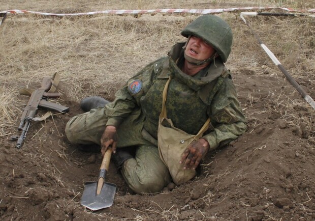 В окупованому Криму набирають бажаючих рити окопи під Мелітополем. || Фото: theguardian.com