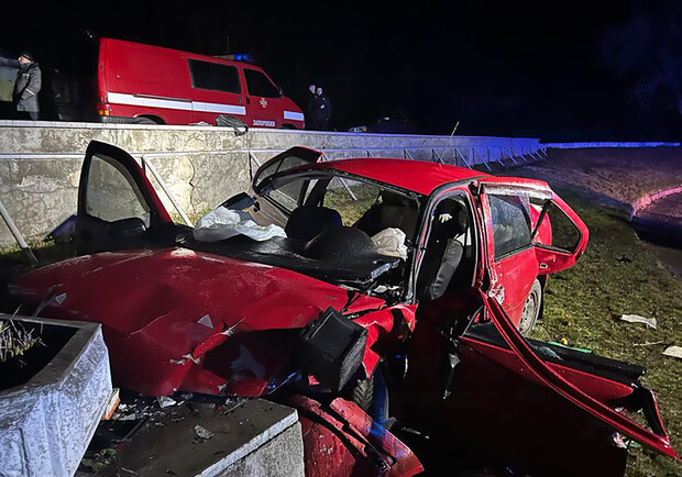 Погибли три человека: в Запорожье произошло серьезное ДТП - || фото: zp.npu.gov.ua