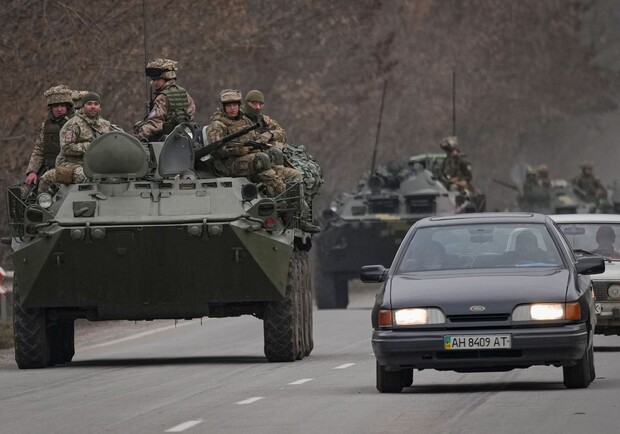 оккупанты переехали ближе в Мелитополь и строят там укрепления. || Фото: apnews.com/Vadim Ghirda